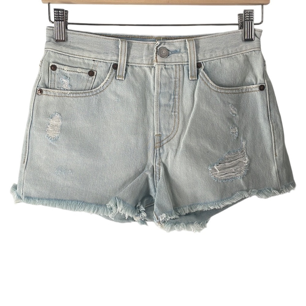 Levi’s jean shorts frayed hem light blue distressed summer beach sz 25